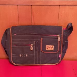 Women's Mudd Messenger bag.